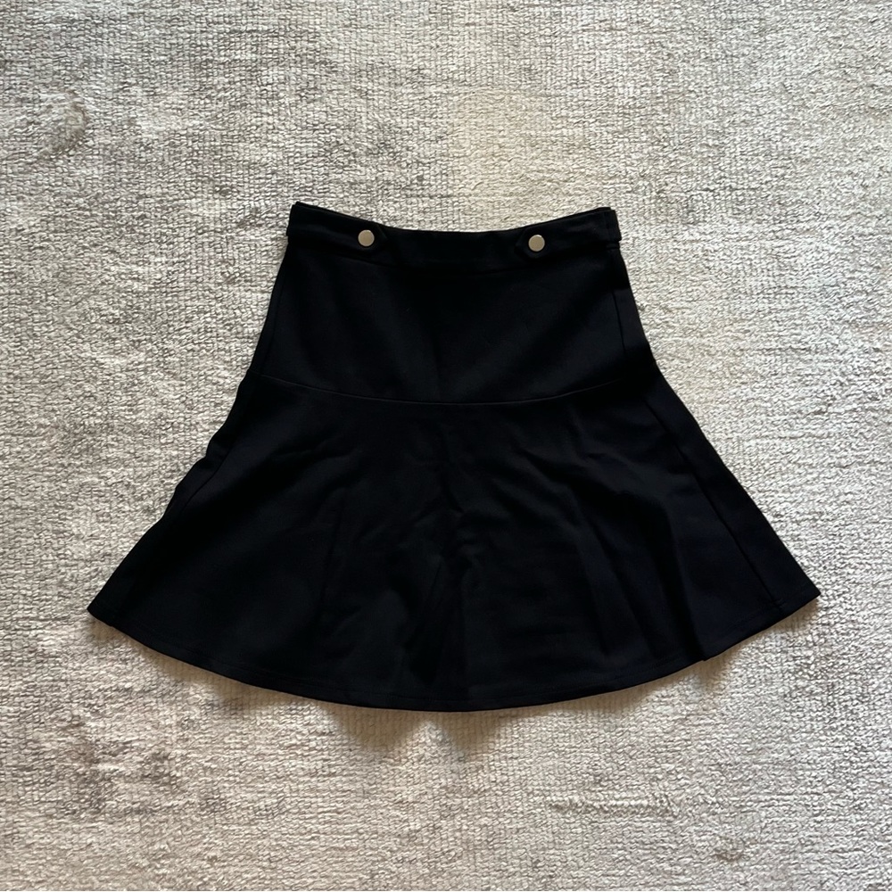 Karen Millen fit and flaire mini skirt, color black, size 6